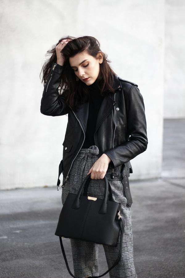Chic urban outfit image